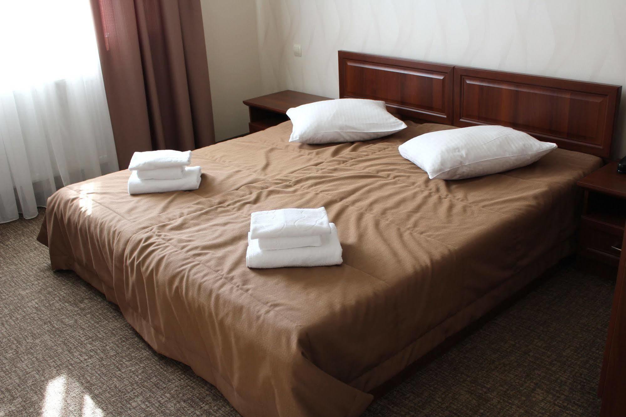 Maria Garden Hotel & Restaurant Ivano-Frankivsk Eksteriør billede